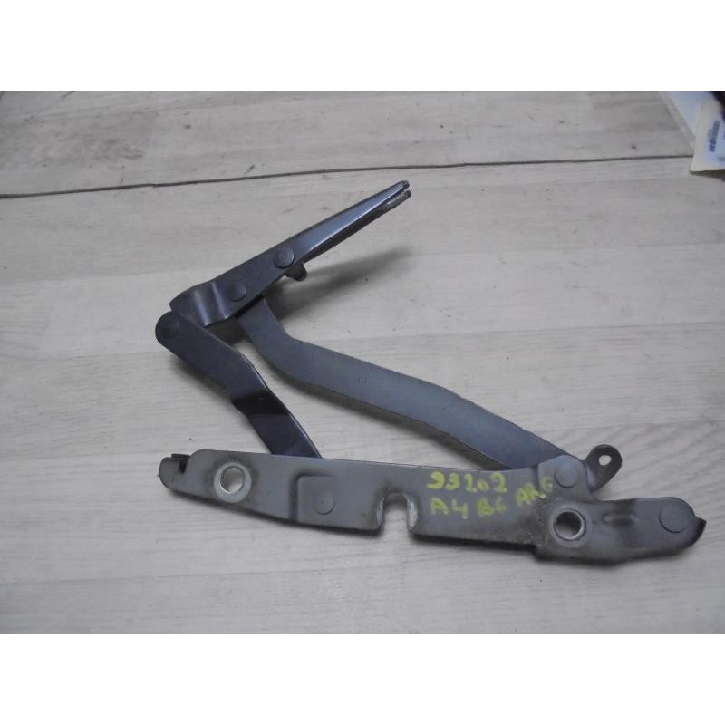 Charniere de hayon AUDI A4 (B6) AVANT d’occasion