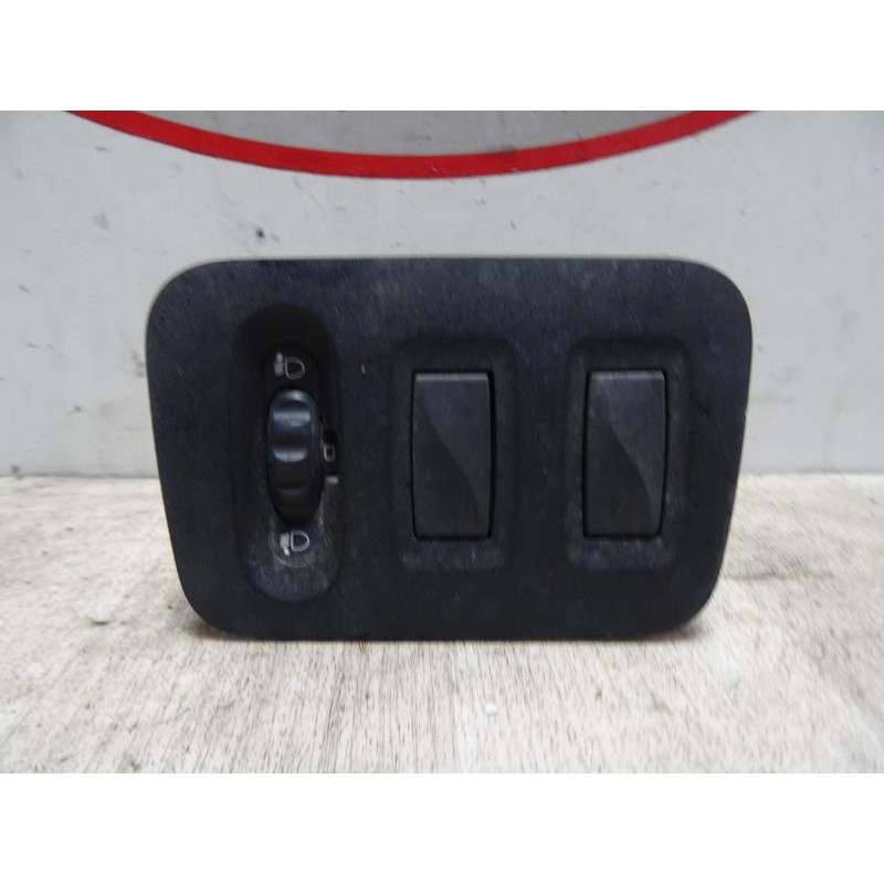 Commande de reglage hauteur de phare RENAULT MASTERIII d’occasion