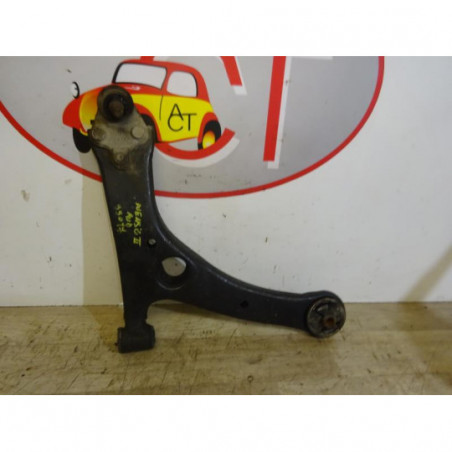 Triangle avant droit TOYOTA AVENSIS II d’occasion