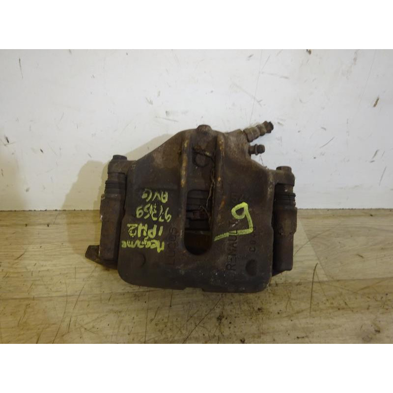 Etrier avant gauche (freinage) RENAULT MEGANE I PHASE 2 d’occasion