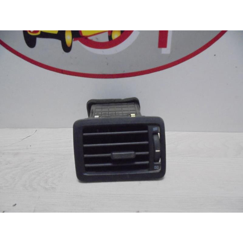 Aerateur tableau de bord avant droit HYUNDAI TUCSON d’occasion