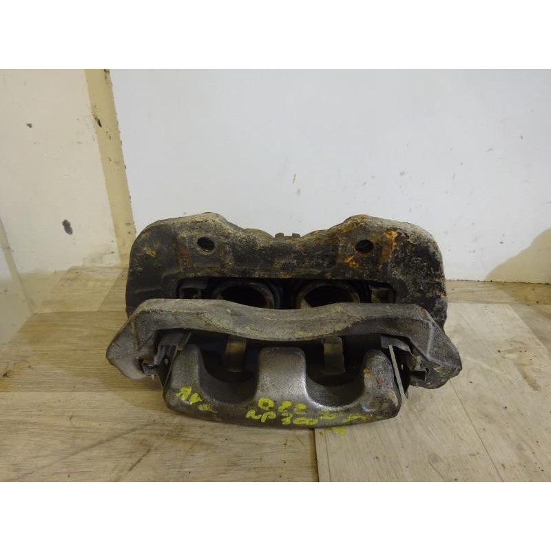 Etrier avant gauche (freinage) NISSAN PICK UP D22 DOUBLE CABINE d’occasion