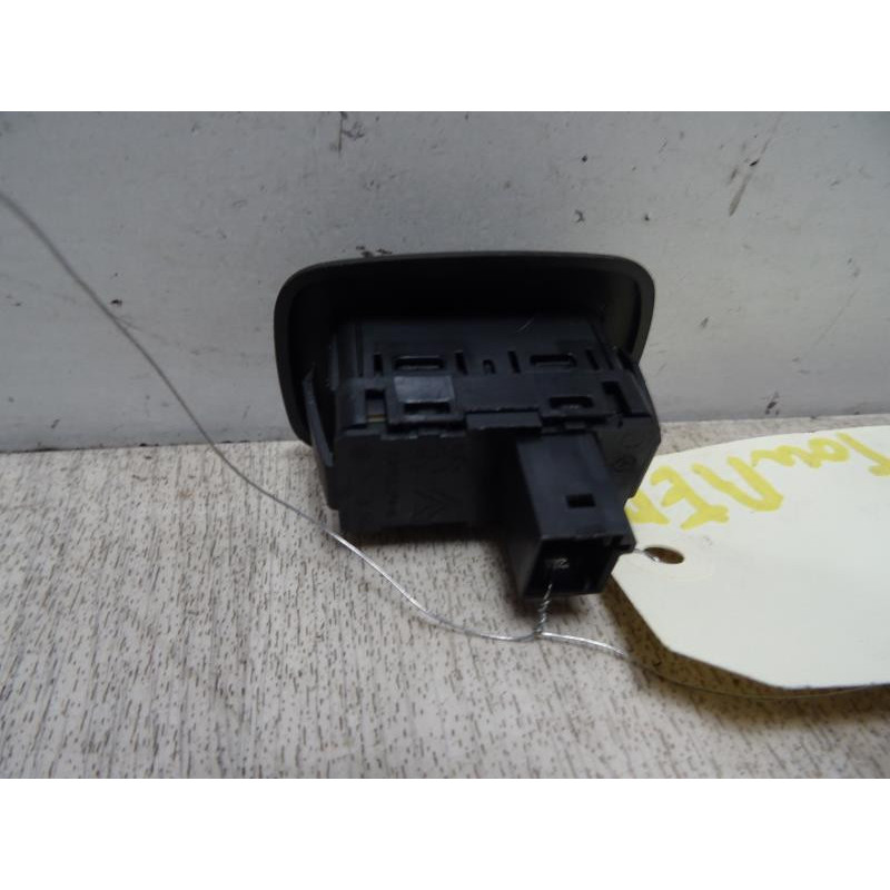 Interrupteur de leve vitre arriere droit CITROEN C5 II TOURER d’occasion