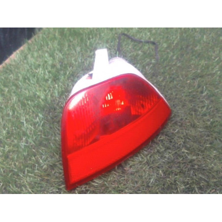 Anti brouillard arriere gauche FORD FOCUS II SW PHASE 1 d’occasion