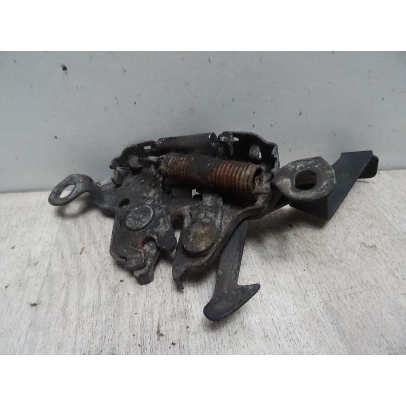 Serrure de capot NISSAN MAXIMA III d’occasion