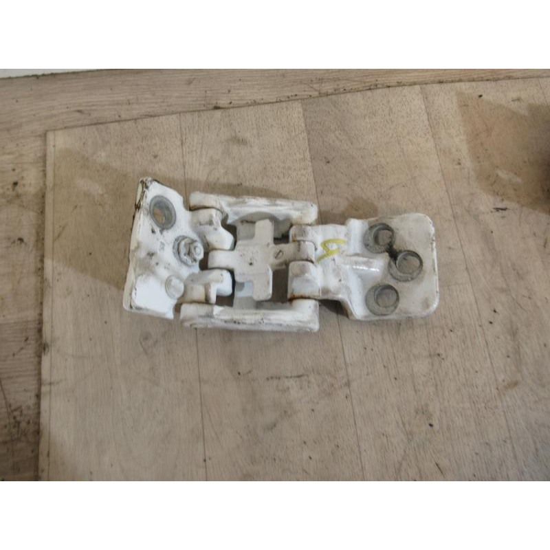 Charniere de porte de coffre gauche FORD TRANSIT COURIER d’occasion