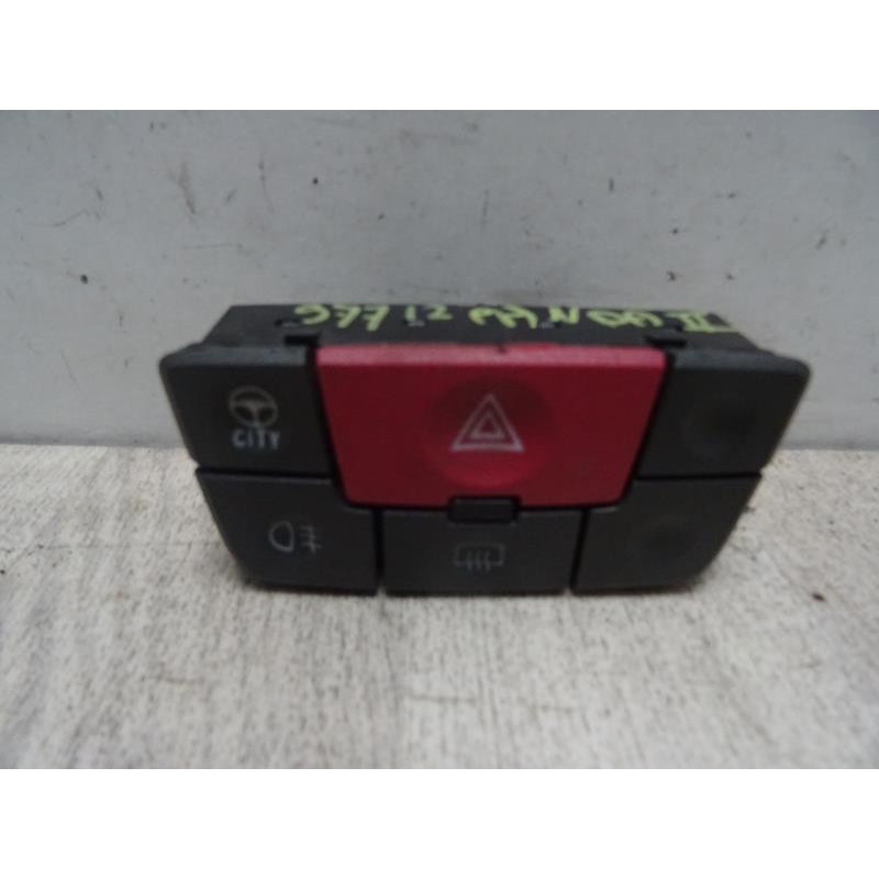 Bouton de warning FIAT PANDA II PHASE 2 d’occasion