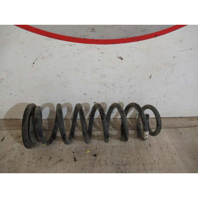 Ressort de suspension arriere gauche AUDI A3 (8V) d’occasion