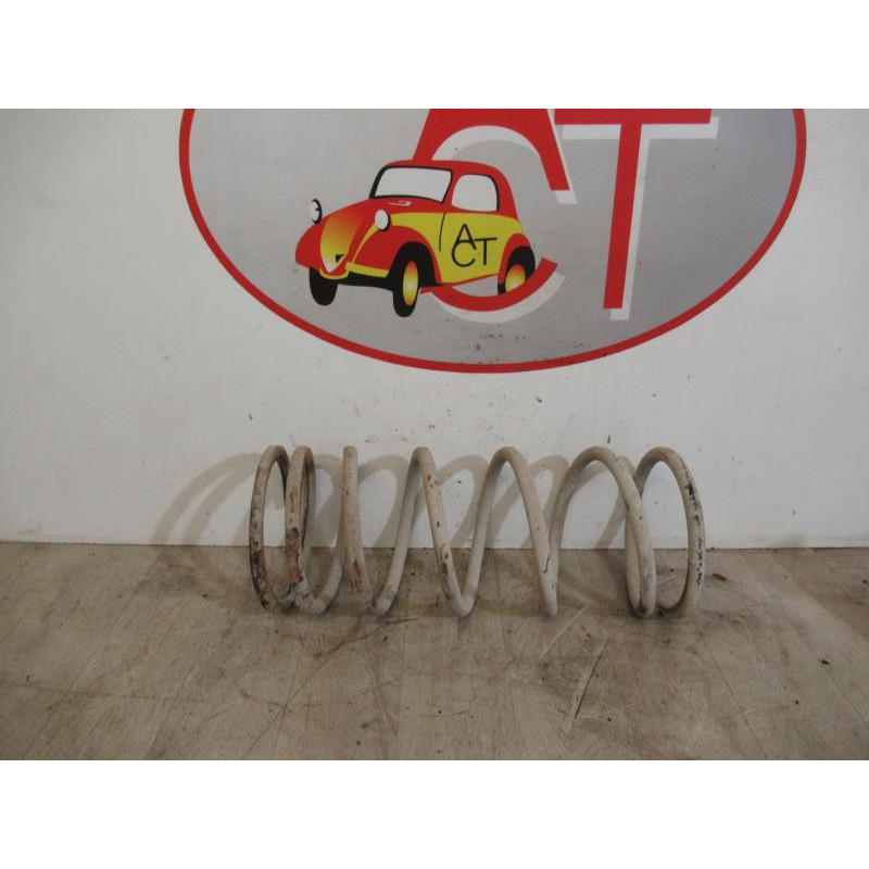 Ressort de suspension arriere droit MITSUBISHI PAJERO II BREAK LONG d’occasion