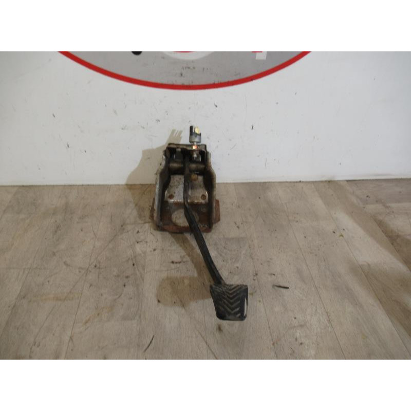 Pedalier de frein MITSUBISHI PAJERO II BREAK LONG d’occasion