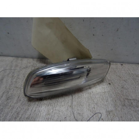 Repetiteur clignotant avant gauche (Feux) CITROEN C3 II PHASE 1 d’occasion