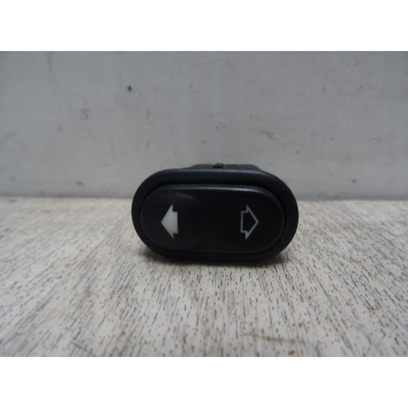 Interrupteur de leve vitre FORD ESCORT V d’occasion