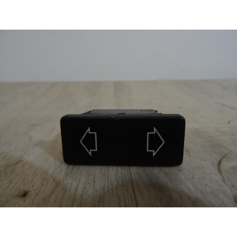 Interrupteur de leve vitre avant gauche PEUGEOT 309 II d’occasion