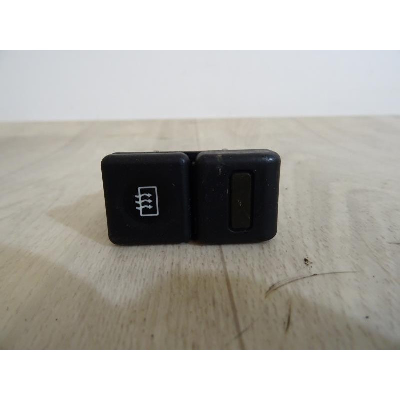 Commande degivrage lunette arriere PEUGEOT 309 II d’occasion