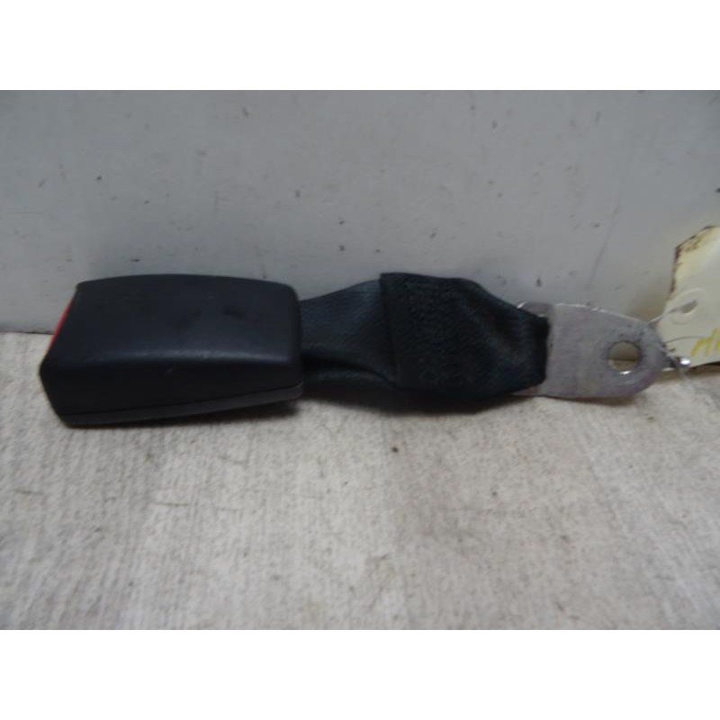 Attache ceinture arriere gauche MAZDA MAZDA 3 II PHASE 1 d’occasion