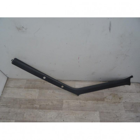 Garniture laterale avant droite MITSUBISHI PAJERO II BREAK COURT d’occasion