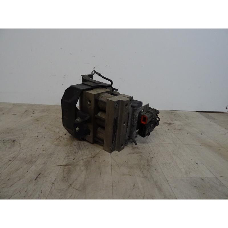 Pompe ABS  MITSUBISHI PAJERO II BREAK COURT d’occasion