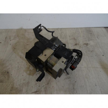 Pompe ABS  MITSUBISHI PAJERO II BREAK COURT d’occasion