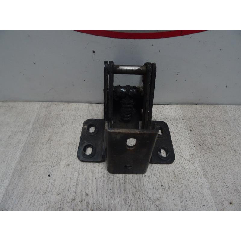 Charniere de porte avant droit MICROCAR  d’occasion