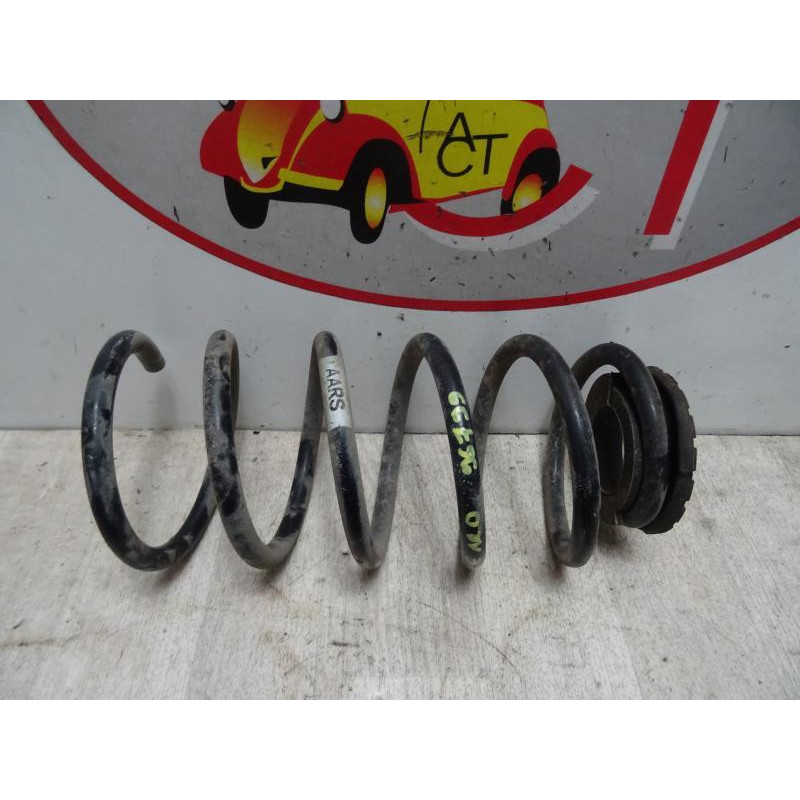 Ressort de suspension arriere droit OPEL CORSA E d’occasion