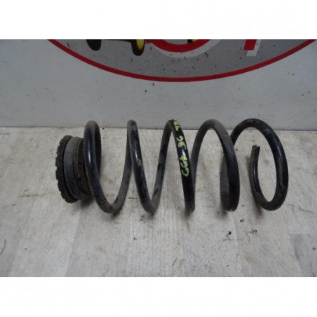 Ressort de suspension arriere gauche OPEL CORSA E d’occasion