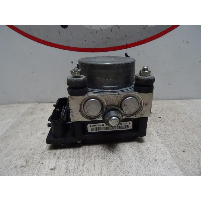Bloc ABS (freins anti-blocage) RENAULT CLIO III PHASE 1 d’occasion