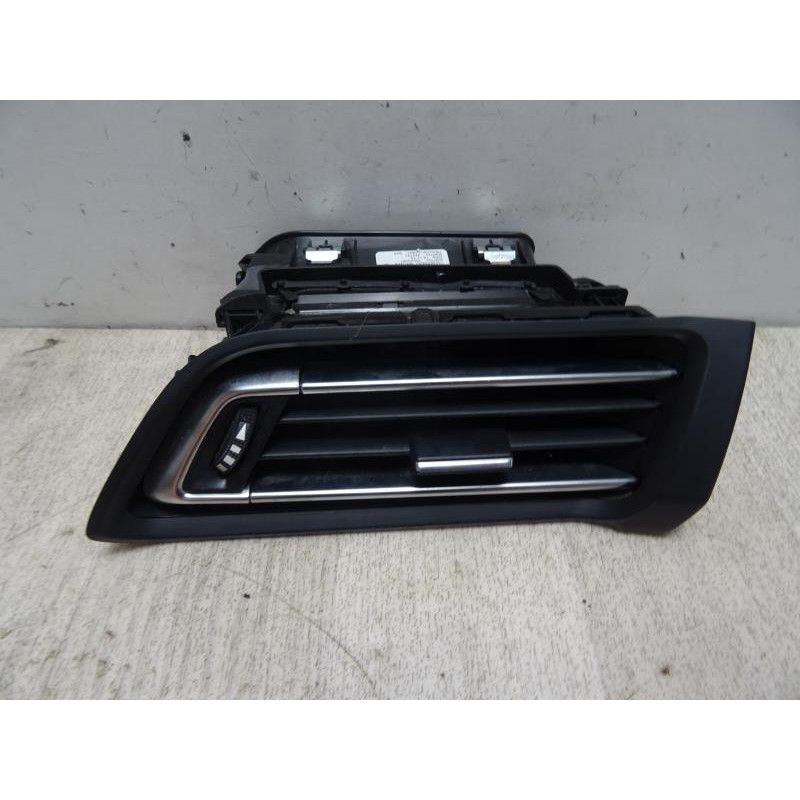 Aerateur tableau de bord avant droit PEUGEOT 308 SW 1.2I PURETECH 12V d’occasion