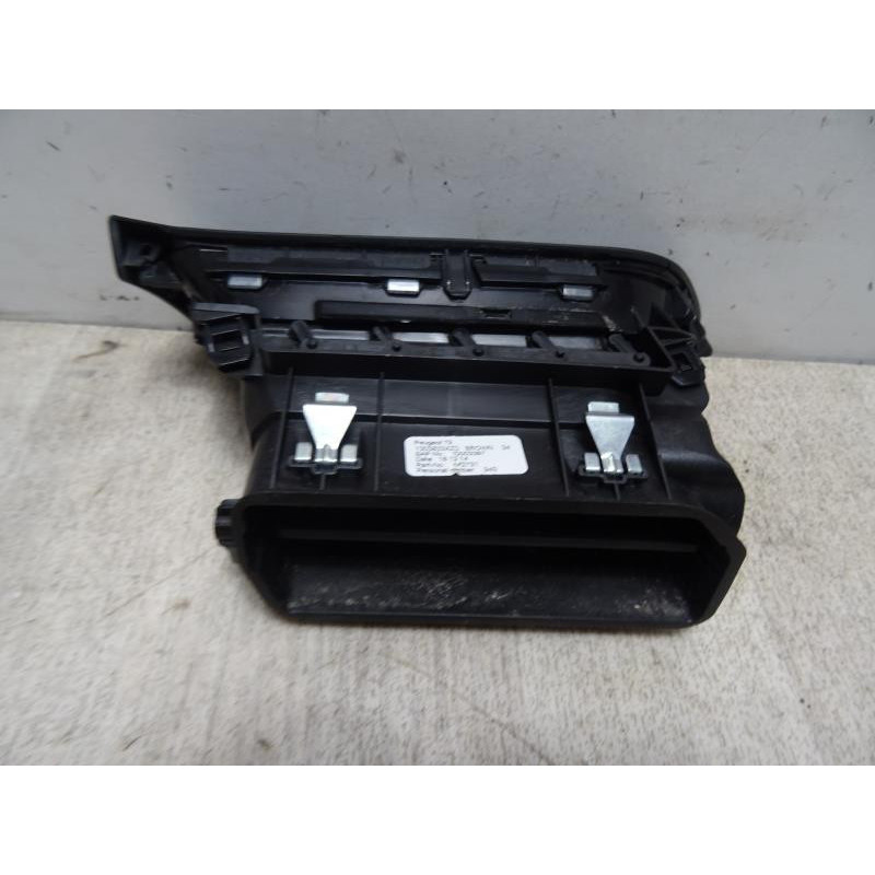 Aerateur tableau de bord avant droit PEUGEOT 308 SW 1.2I PURETECH 12V d’occasion