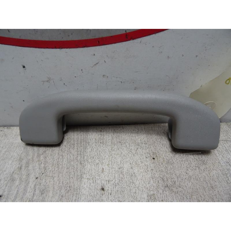 Poignee de maintien avant droit NISSAN NAVARA DOUBLE CABINE d’occasion