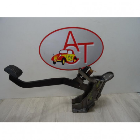 Pedalier de frein NISSAN NAVARA DOUBLE CABINE d’occasion