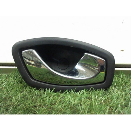 Poignee porte avant droit RENAULT CAPTUR d’occasion