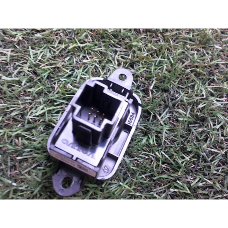 Interrupteur de leve vitre arriere droit VOLVO V50 d’occasion