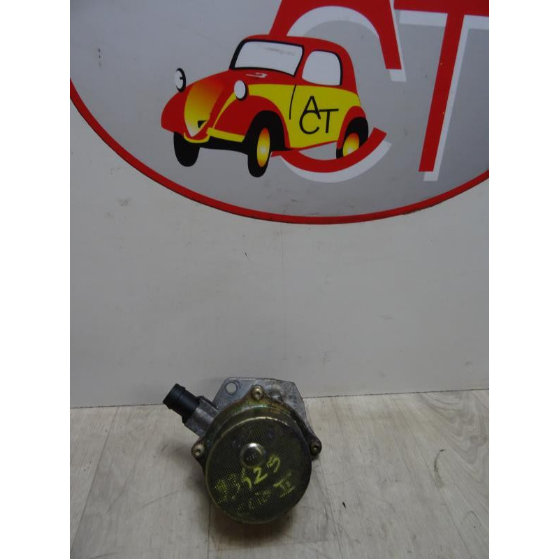Pompe à vide RENAULT CLIO II PHASE 3 d’occasion