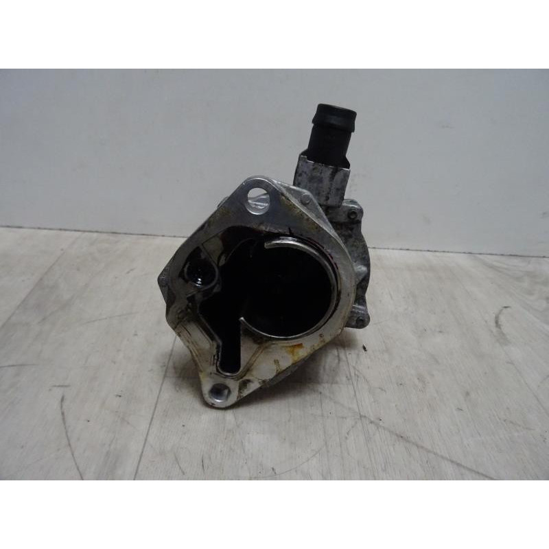 Pompe à vide RENAULT CLIO II PHASE 3 d’occasion