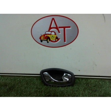 Poignee interieur arriere droit RENAULT CAPTUR d’occasion