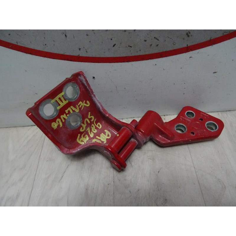Charniere de porte de coffre droit CITROEN BERLINGO II (B9) d’occasion