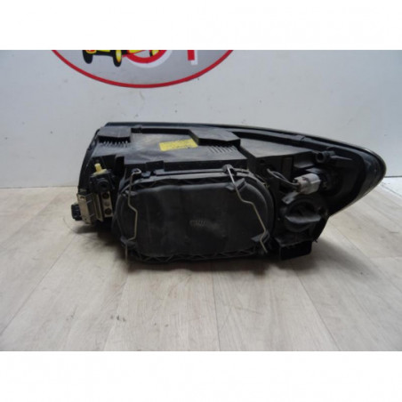 Optique avant principal droit (feux)(phare) VOLVO V50 d’occasion