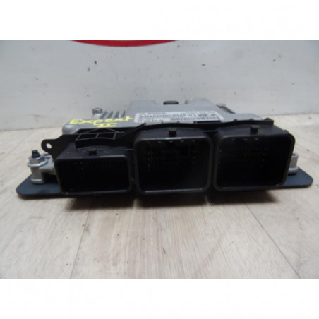 Calculateur moteur PEUGEOT EXPERT II PHASE 2 FOURGON d’occasion