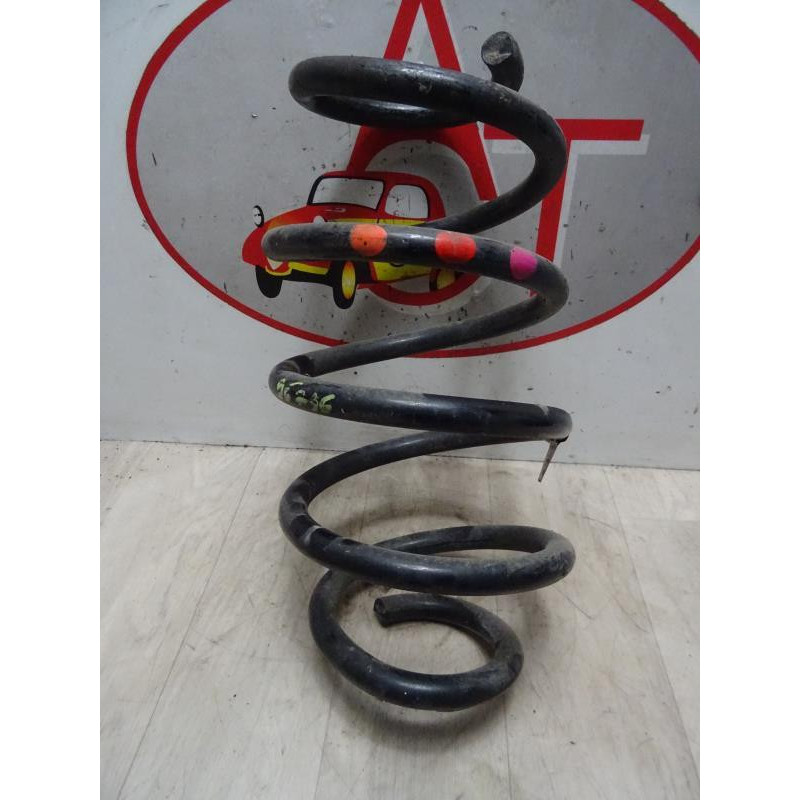 Ressort de suspension arriere droit FORD TRANSIT CONNECT 2 PHASE 2 d’occasion
