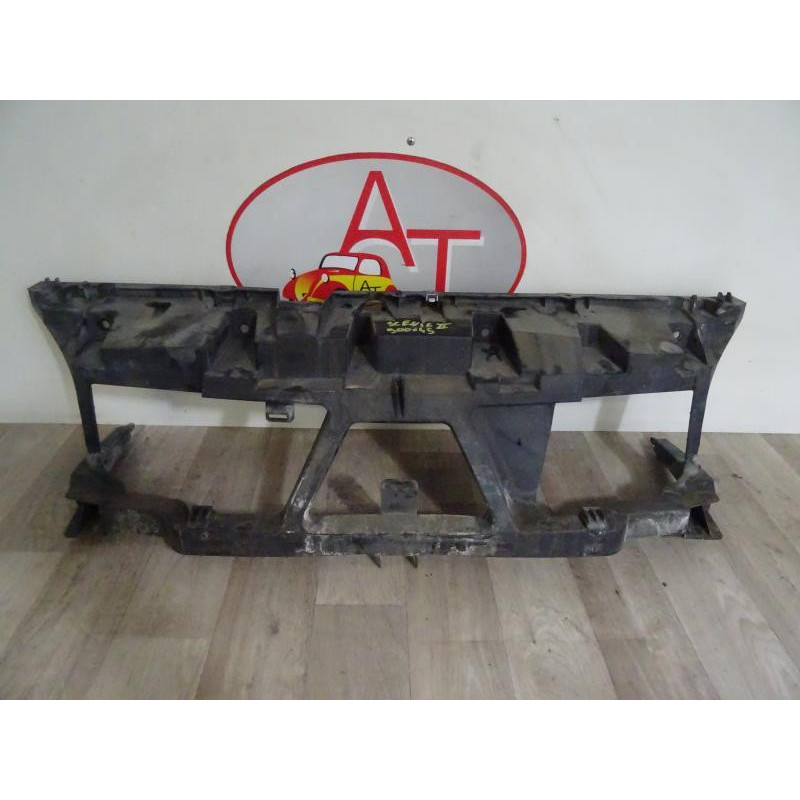 Support de pare chocs avant RENAULT SCENIC 2 PHASE 1 d’occasion