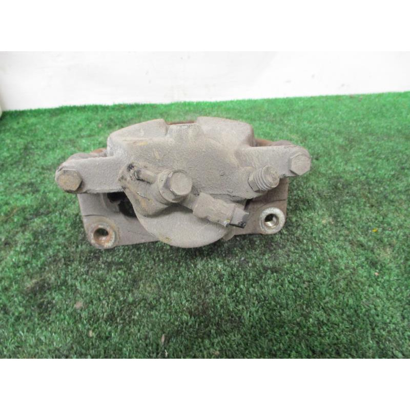 Etrier avant droit (freinage) SUZUKI SWIFT III d’occasion