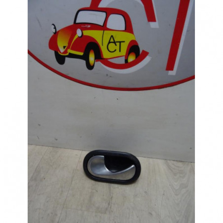 Poignee interieur arriere gauche RENAULT SCENIC 2 PHASE 1 d’occasion