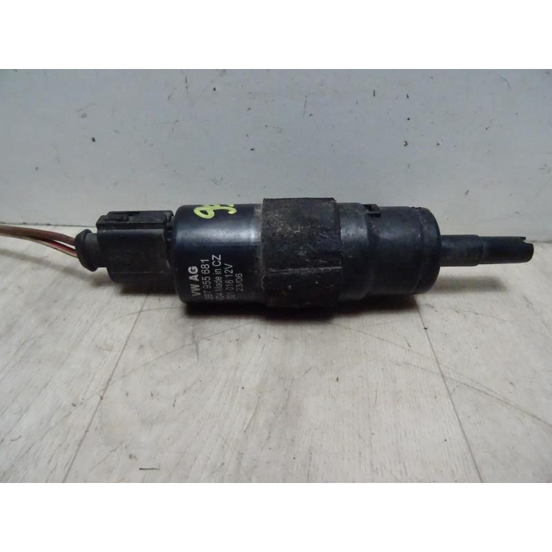 Pompe lave glace avant AUDI A6 3 AVANT PHASE 1 BREAK d’occasion