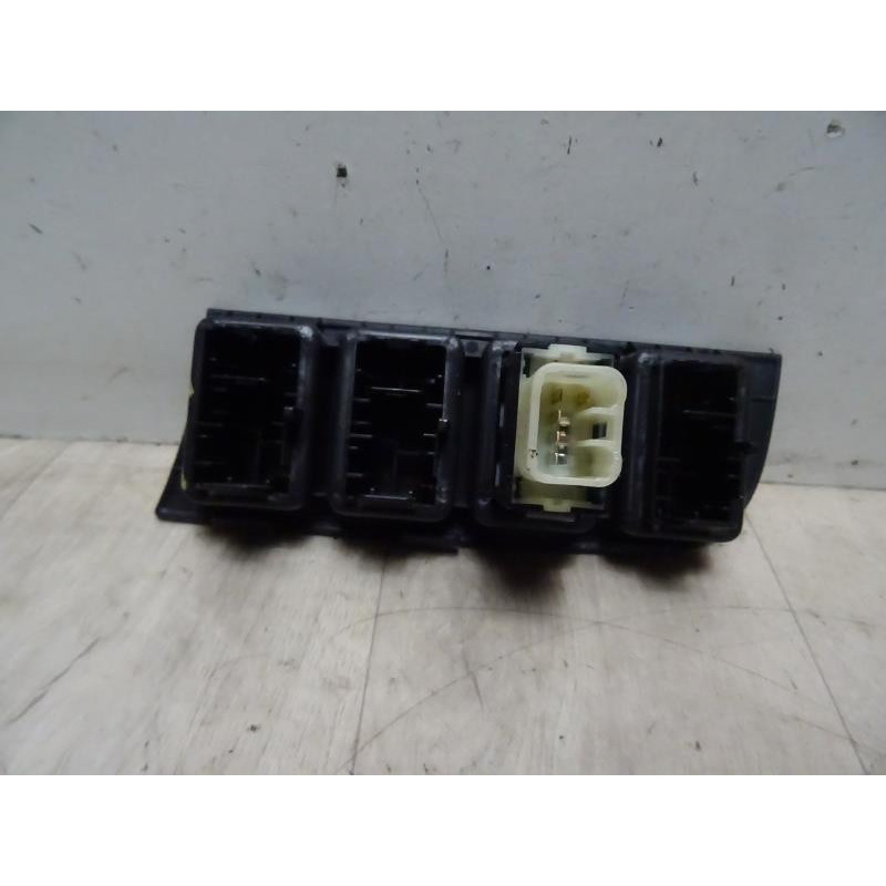 Commande de reglage hauteur de phare SUZUKI SPLASH d’occasion