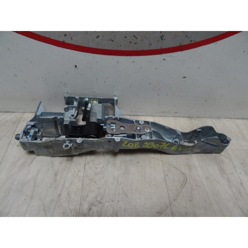 Support poignee porte avant gauche PEUGEOT 208 1 PHASE 1 d’occasion
