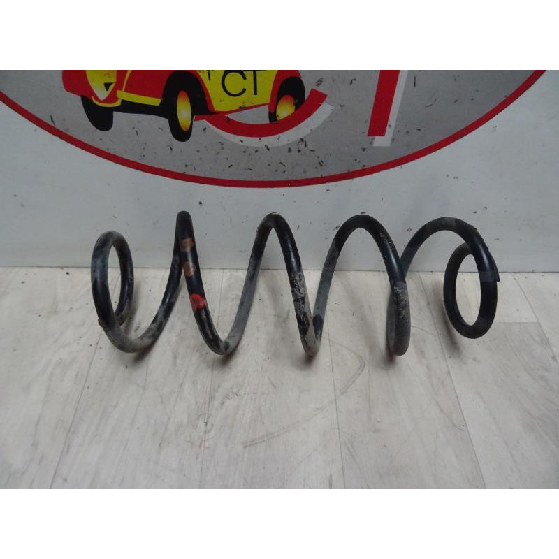 Ressort de suspension arriere droit SUZUKI SPLASH d’occasion
