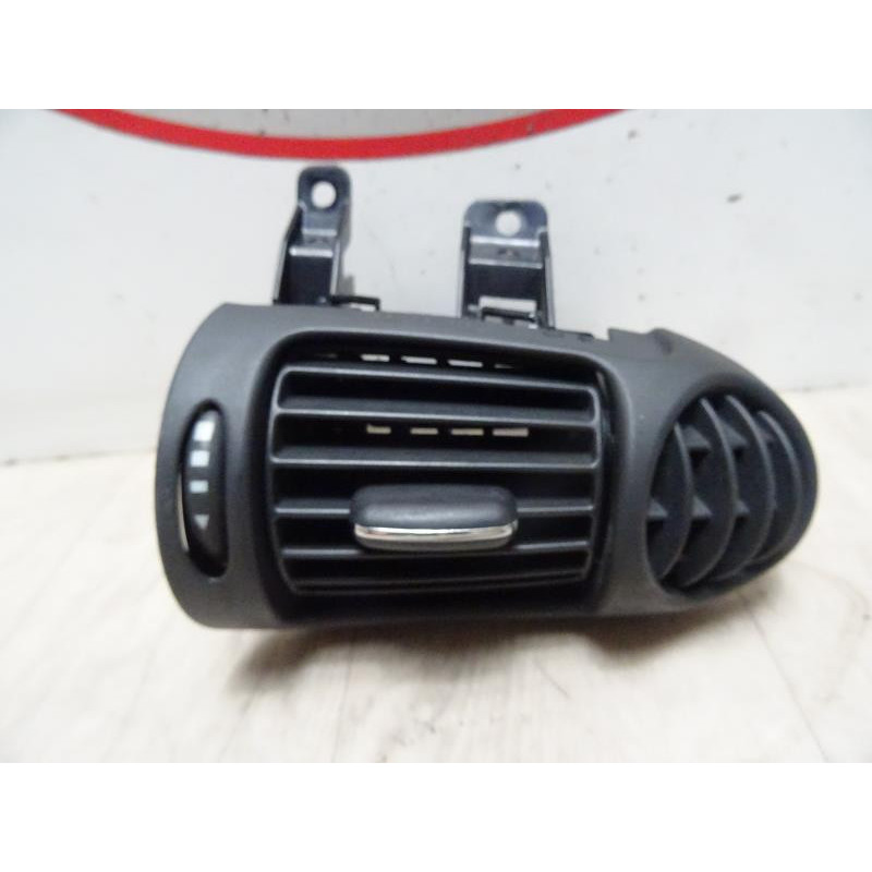 Aerateur tableau de bord avant gauche MERCEDES C 200 CDI - 115 d’occasion