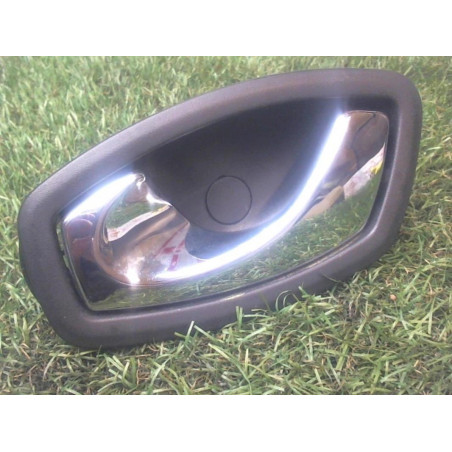 Poignee interieur arriere gauche RENAULT CAPTUR d’occasion