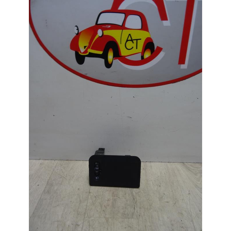 Commande de reglage hauteur de phare RENAULT CLIO 2 CAMPUS PHASE 2 d’occasion