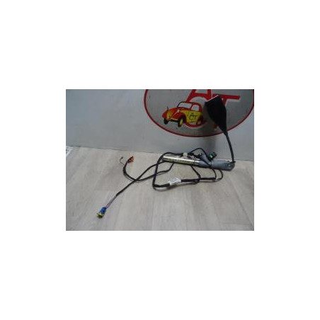 Attache ceinture avant droit RENAULT MEGANE 2 PHASE 2 CABRIOLET d’occasion